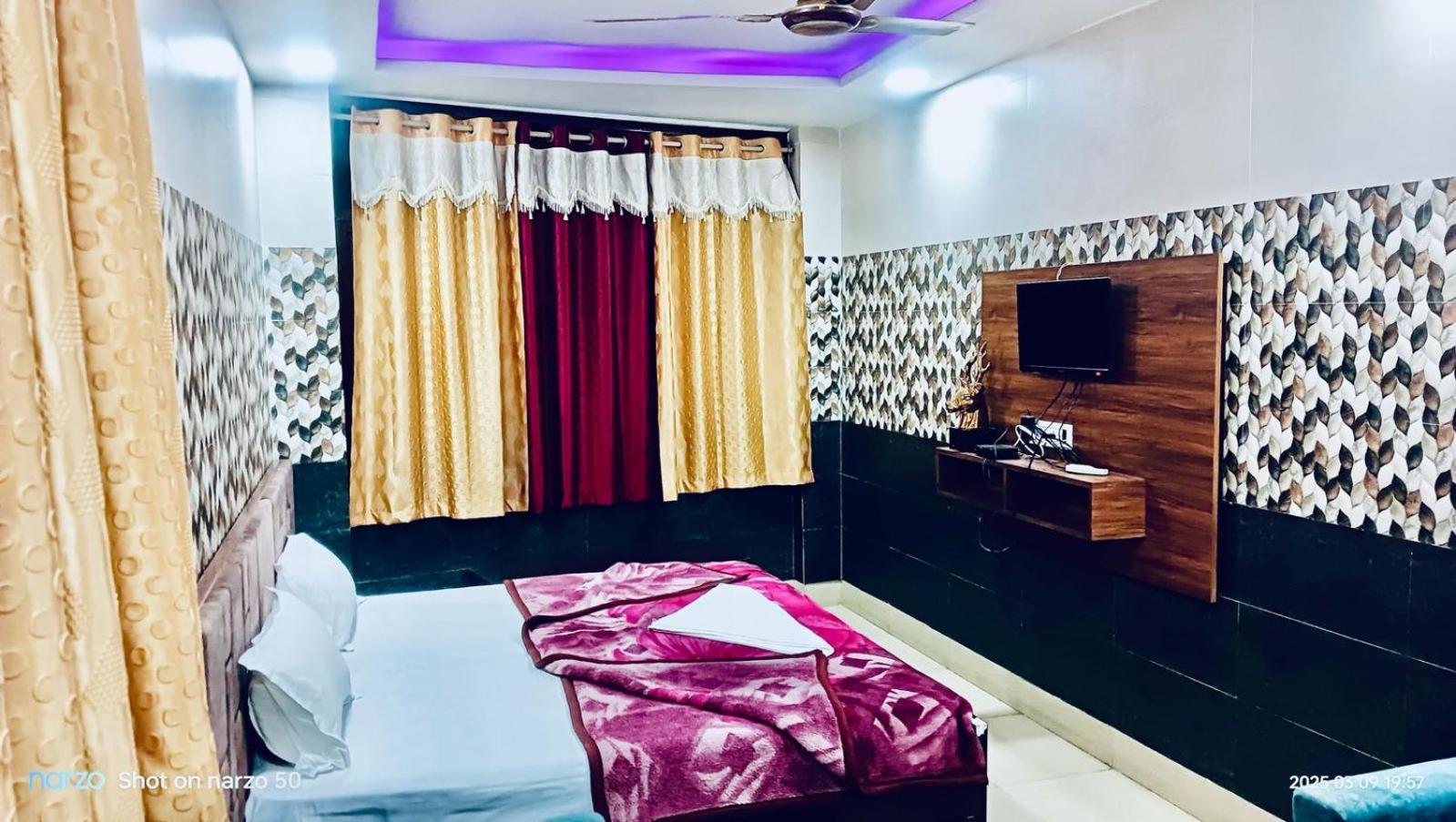 Hotel Vishal Palace Unnao Экстерьер фото